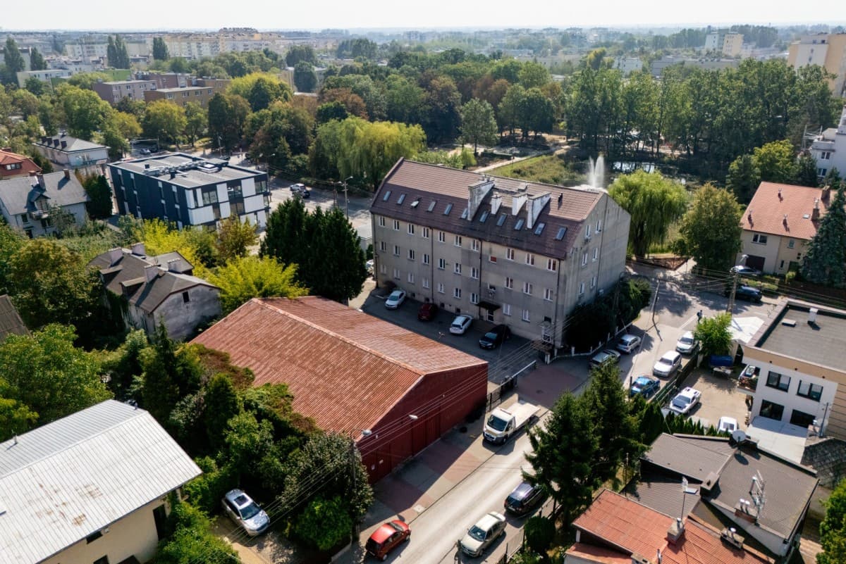 Офисно-сервисный комплекс в центре Урсуса – 11