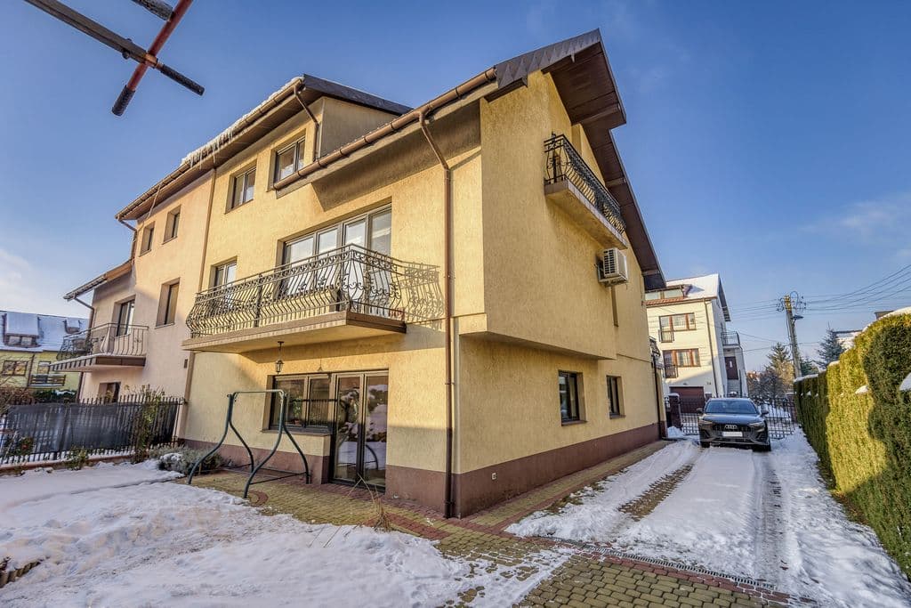 Просторный дом на две семьи в зеленом Урсусе – 28