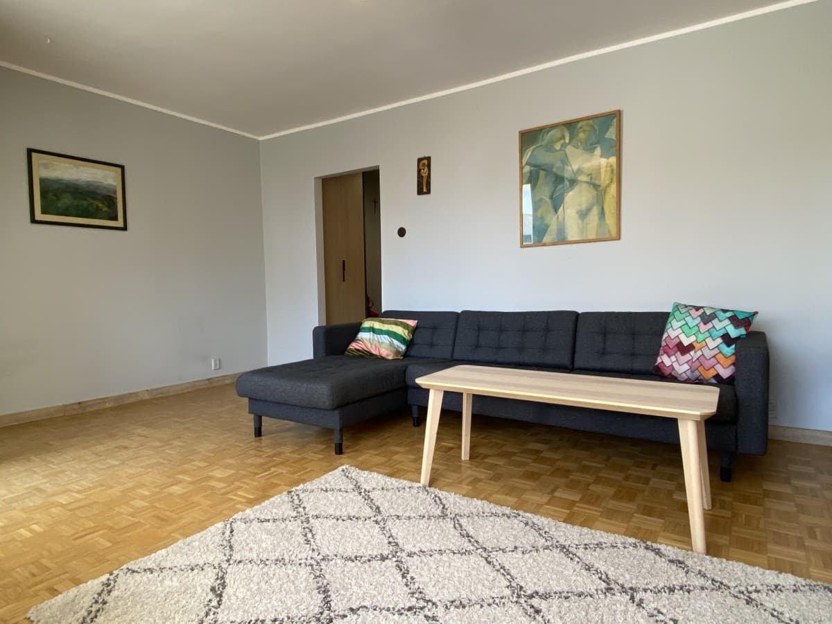 Квартиру с ремонтом рядом с метро, доступна с июля – 7