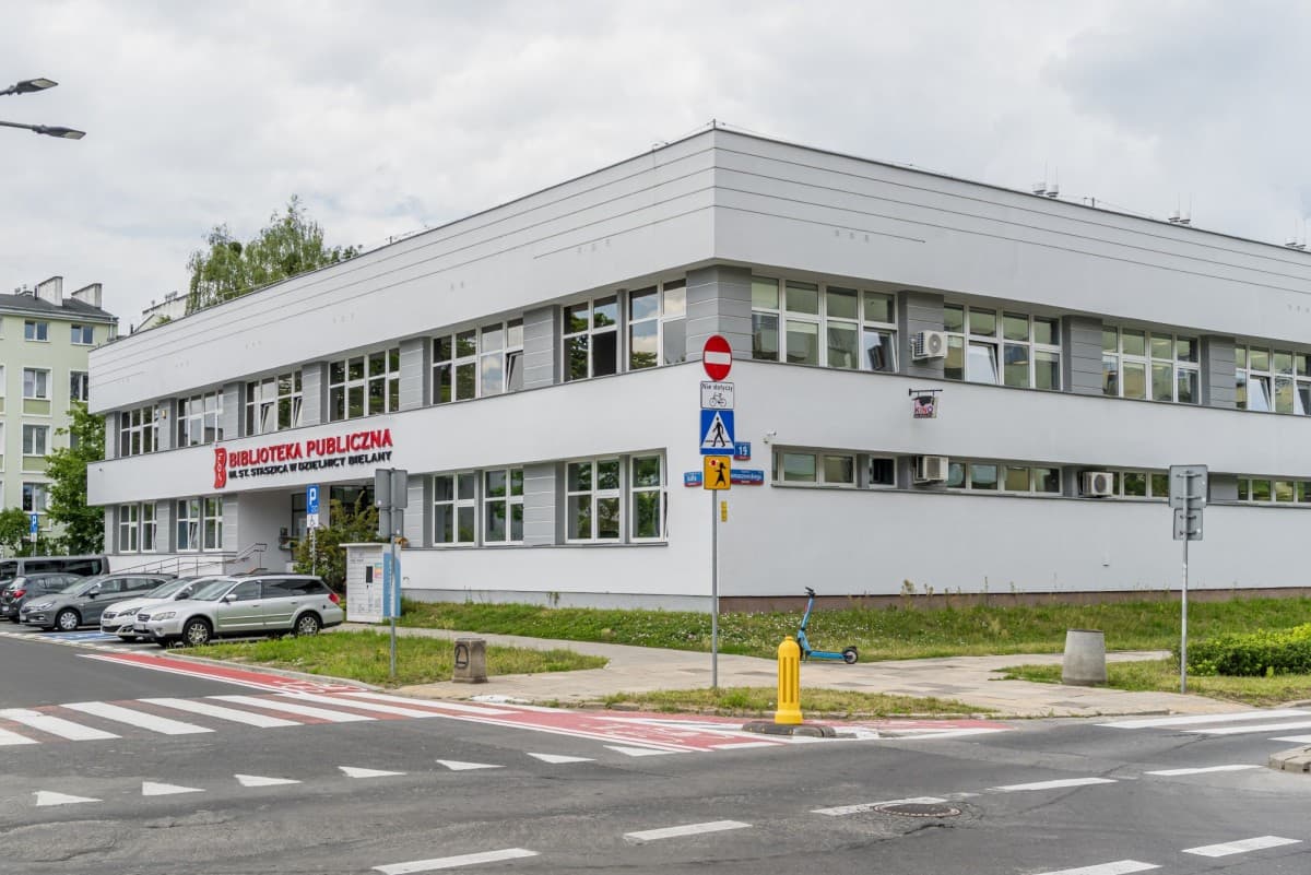 Функциональная студия с балконом и городским видом – 22