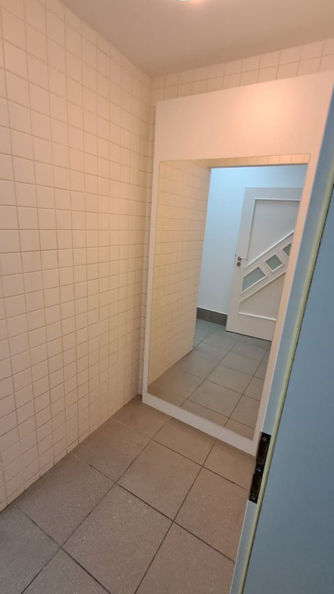 Просторное 64м² помещение с большими витринами – 6