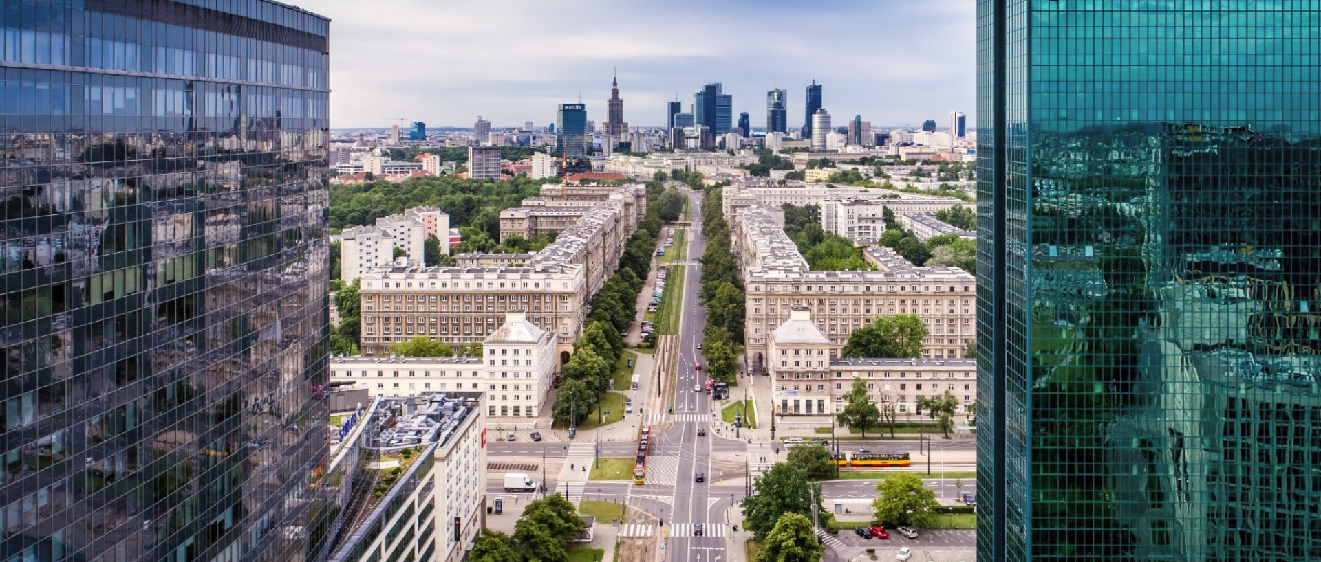 Як безпечно купити житло на первинному ринку в польщі?